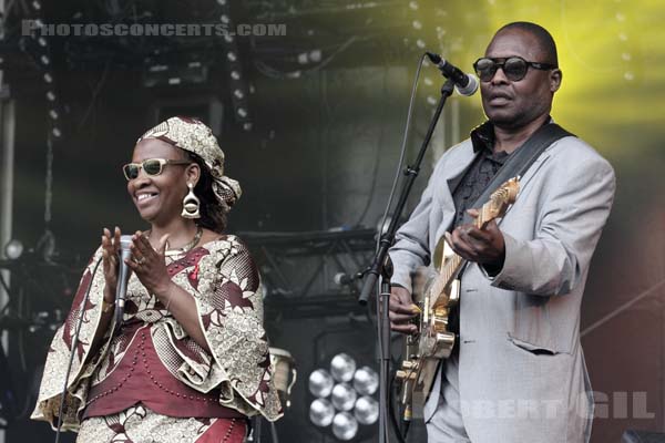 AMADOU ET MARIAM - 2012-06-24 - PARIS - Hippodrome de Longchamp - 